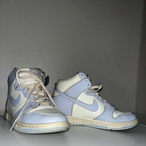 Nike dunks!!! High womens nike dunks shoes - Picture 4 of 6
